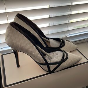 WHBM Diana snake high pump size 10